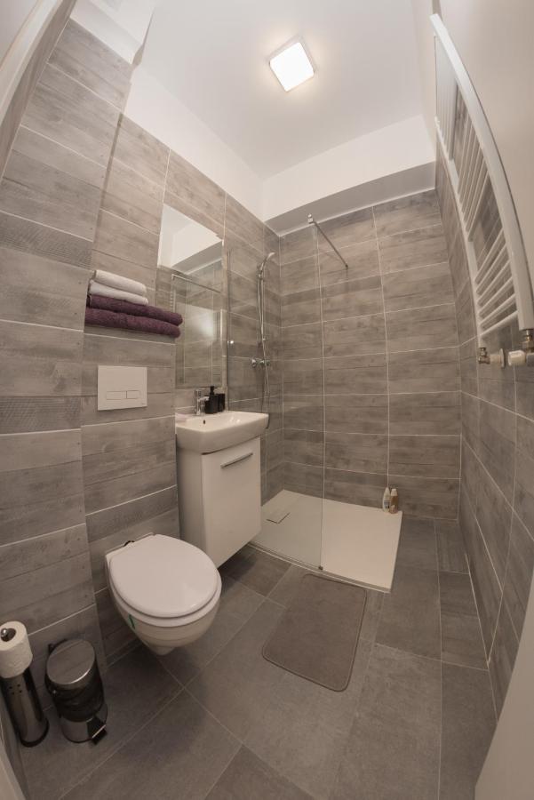 The Chic Minimalist - Apartment Jassy Zewnętrze zdjęcie